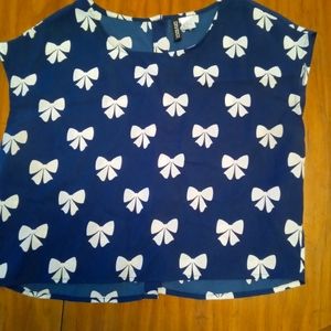 Divided Lightweight Blouse.